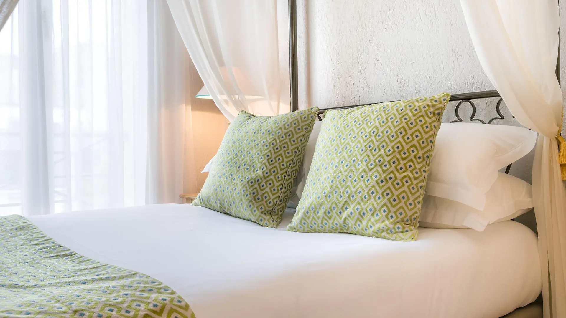 Alessandra Hotel 4*