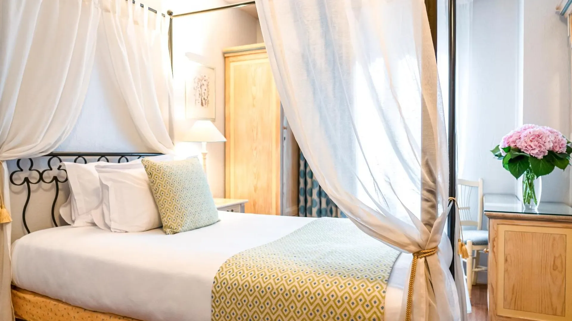 Hotel Alessandra 4*